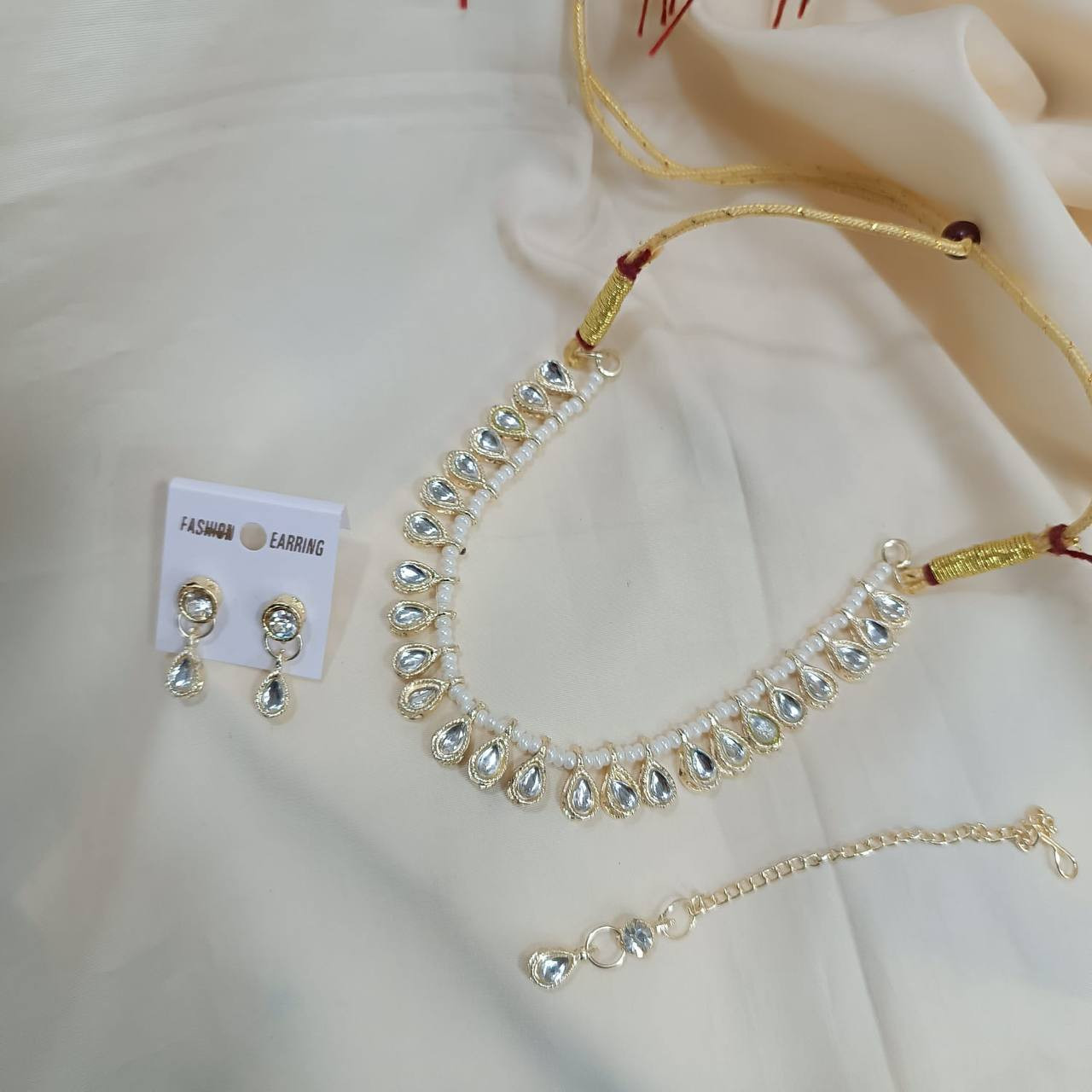 SAN Brand Nackless set?